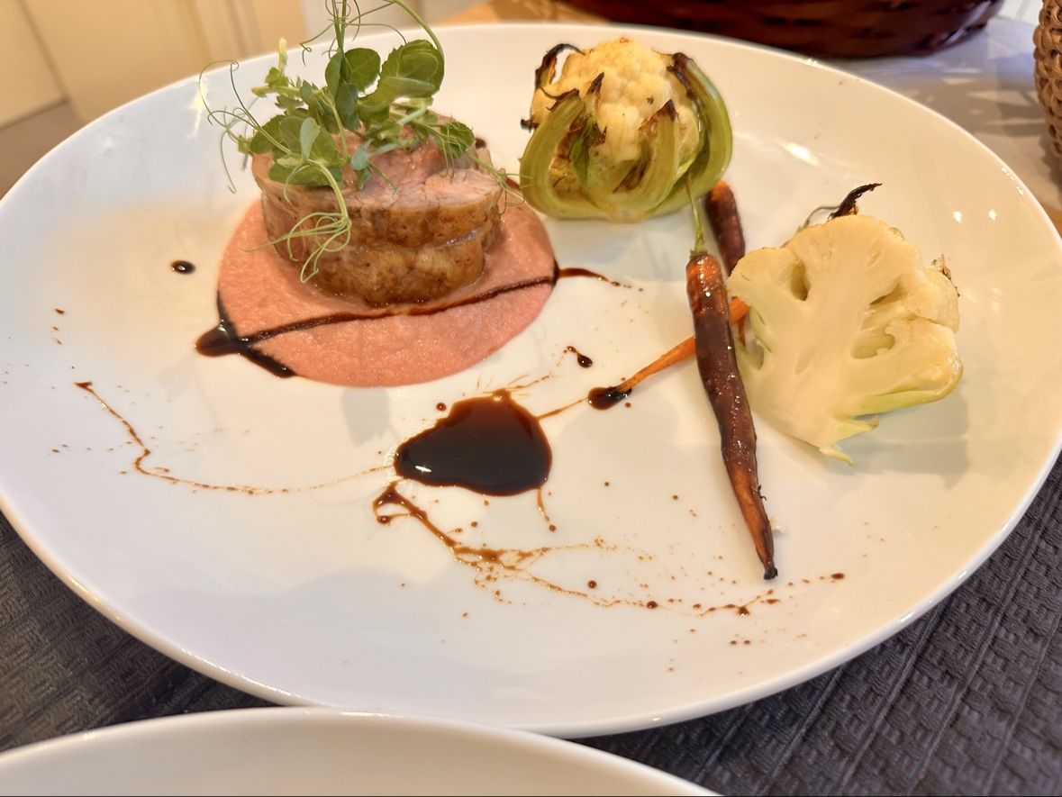 Pork medallion with cauliflower and glazed carrot