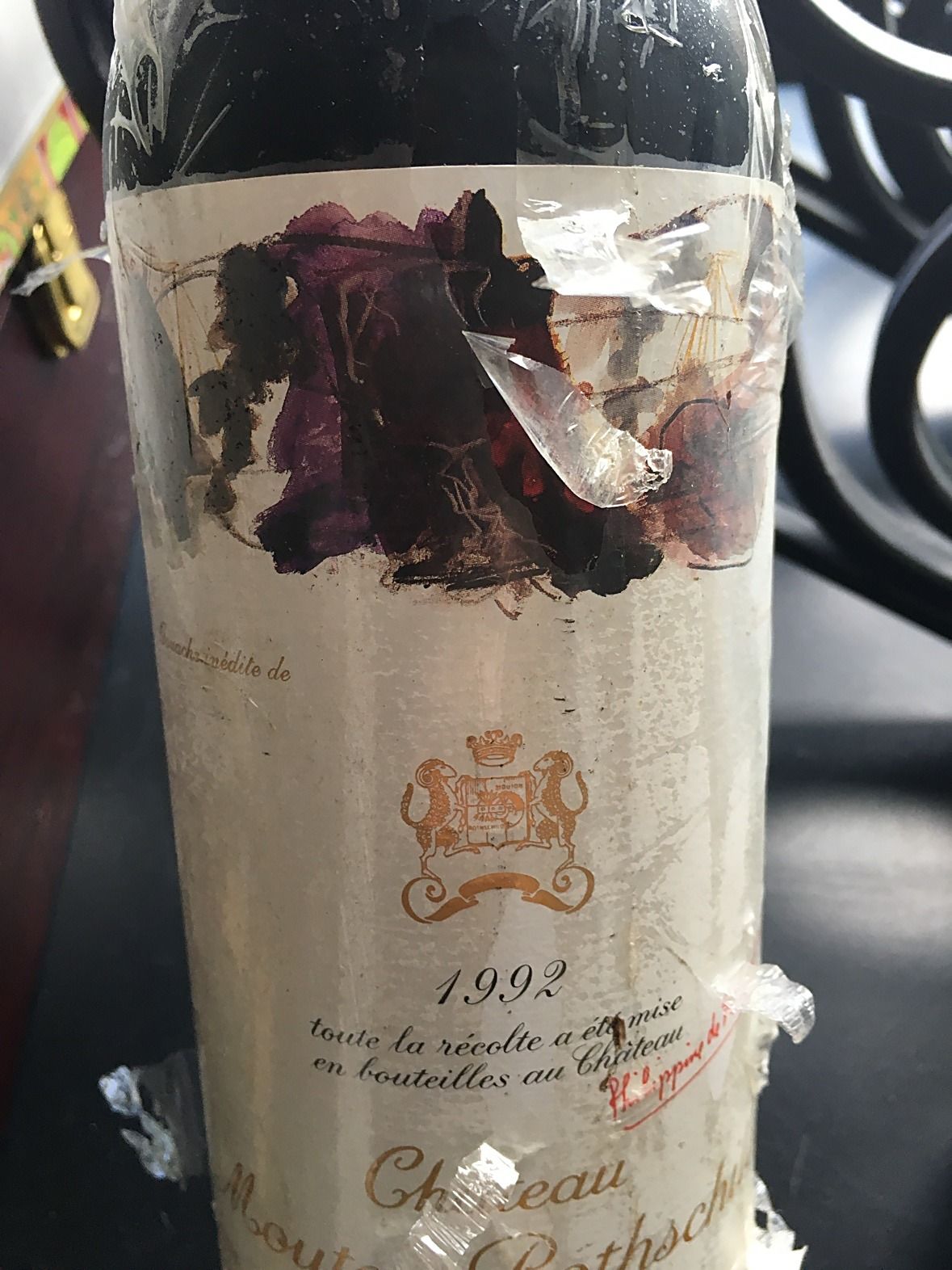 Chateau Mouton Rothschild 1992 label close up